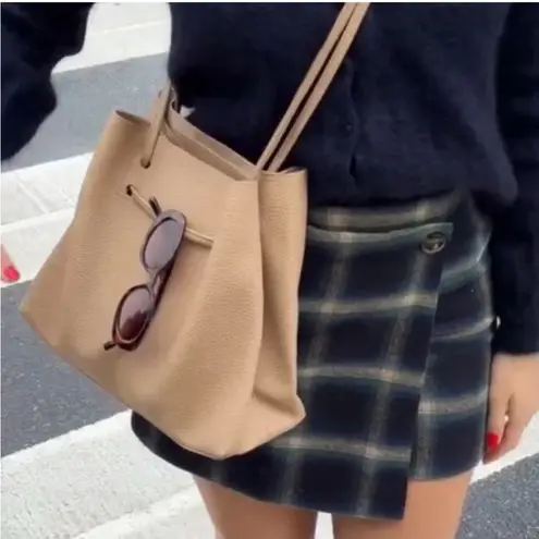 8 Other Reasons Vegan Leather Slouchy Bucket Crossbody Bag Tan NWOT