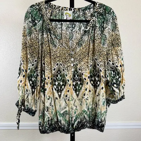 Fig And Flower XL Animal Print Green Tan Top Scoop Neck Relaxed Fit Pullover