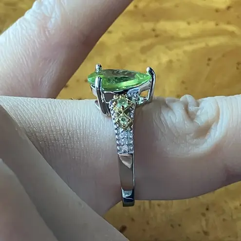 Natural Peridot Sterling Silver Ring Size 7 Green