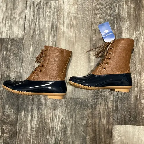 Jbu Women's Brown and Black Lace-Up Boots Size 8.5