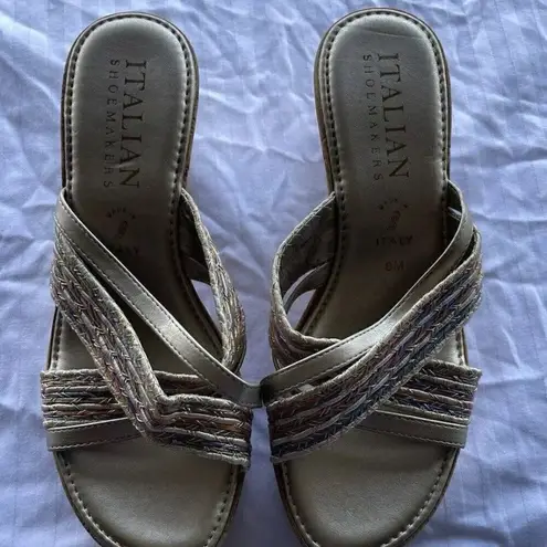 Italian Shoemakers Women’s Size 8 Brown Fabric Wedge Sandals Slip On 3” Heel