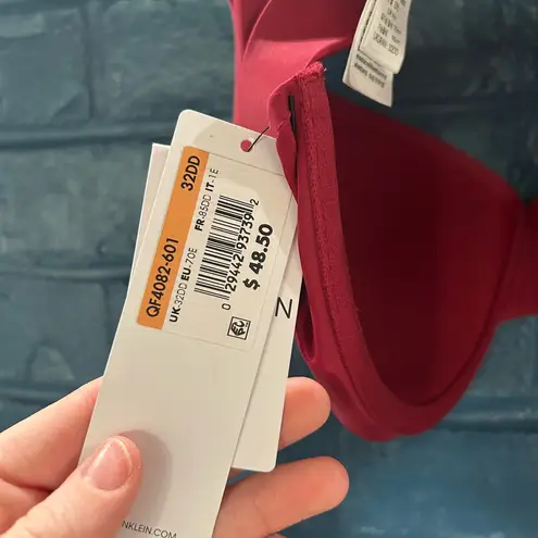 Calvin Klein NWT  Red Bra with Molded Cups‎ and Underwire Support thumbnail 3
