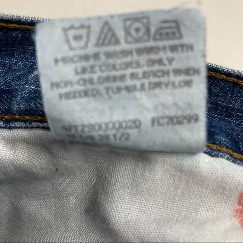 Riders By Lee Women’s Medium Wash Jeans Size 16 Petite ( measures smaller) NEW