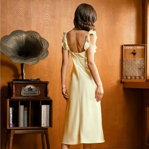 RIHOAS Yellow Square Neck Ruffle Satin Midi Dress S