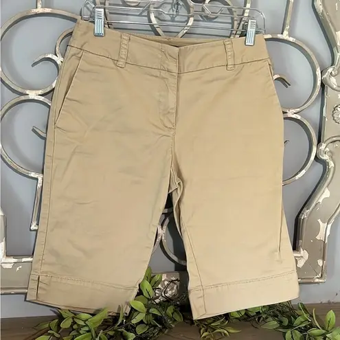 New York & Co. Khaki Shorts Bermuda Chino Womens 4