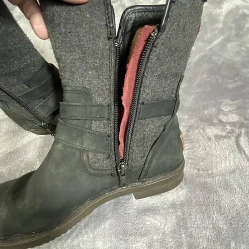 UGG  Boots Sz 8 Simmens Waterproof Black Leather Winter Ankle Sherpa Lined Winter