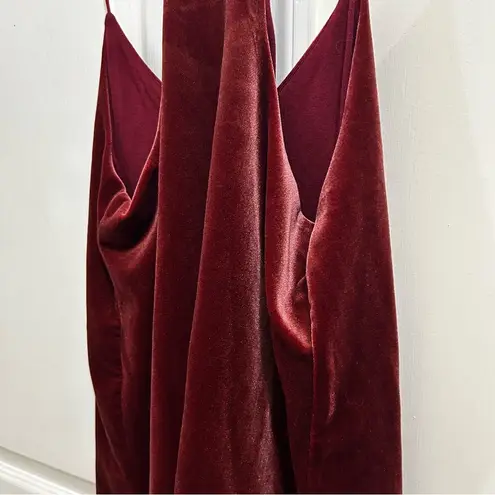Bishop and Young Velvet Spaghetti Strap Tank in Burgundy Size Medium