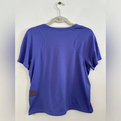 Lululemon  2022 | Lightweight Cinched Hem Hiking T-Shirt size 8