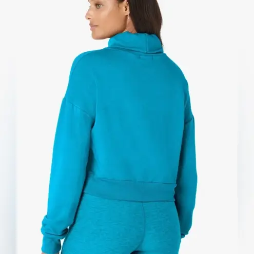 Beyond Yoga  All Time Cropped Yoga Pullover Sweatshirt