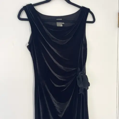 Taylor Dresses Black Velvet Sleeveless Ruched Sheath Cocktail Party Dress Size 6