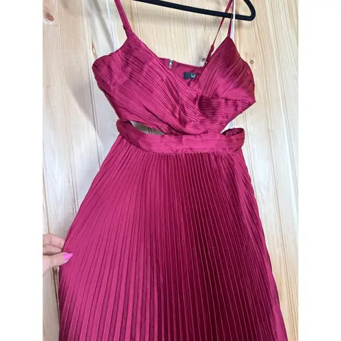 Lulus NWT  Got the Glam Wine Red Pleated Cutout Maxi Dress Wedding Bridesmaid M