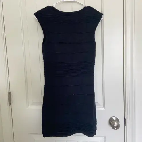 Twenty One NWT |‎  women’s bodycon cap sleeve dress — medium
