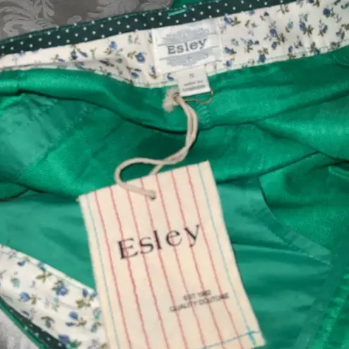 Esley  Emerald Green Cuffed Linen Blend Shorts Pockets Button & Zip Shorts Small