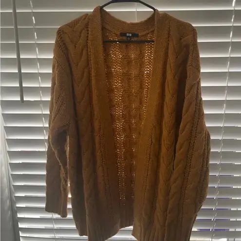Uniqlo  chunky cardigan sweater small