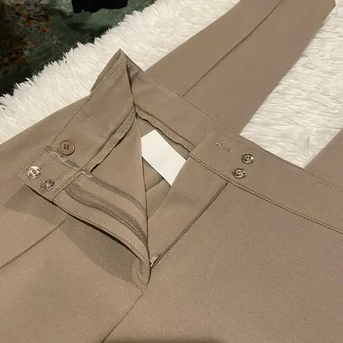 Akris Punto Viscose Tapered Leg Trouser in Beige Size 6