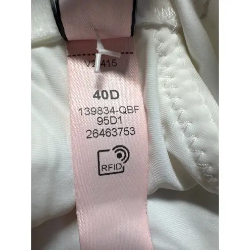 Victoria's Secret  40D White TShirt Lightly Lined Wireless Bra Double Effet Second