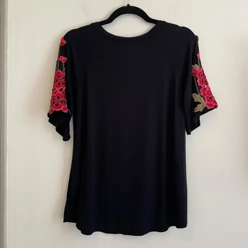 West Kei Blouse Top Black Floral Patchwork Sleeves Red Flowers Women’s Size S