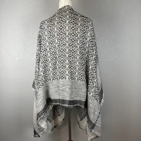 BCBGMAXAZRIA  Womens Boho Poncho Wrap Sweater One Size Black Beige Fringe Trim