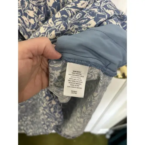 Chelsea 28 Blue Floral Flutter Sleeve Bailey Romper Size Large Plunge Neck Boho