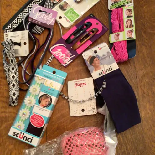 10 Piece Hair Accessories Bundle NWT total pcs 22 Black