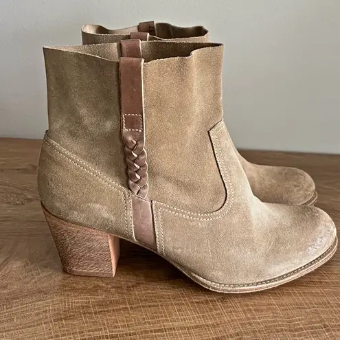 N.D.C. Made by Hand Suede Ankle Boots Beige Sand Western Braided Pull Tab Tan Size 7