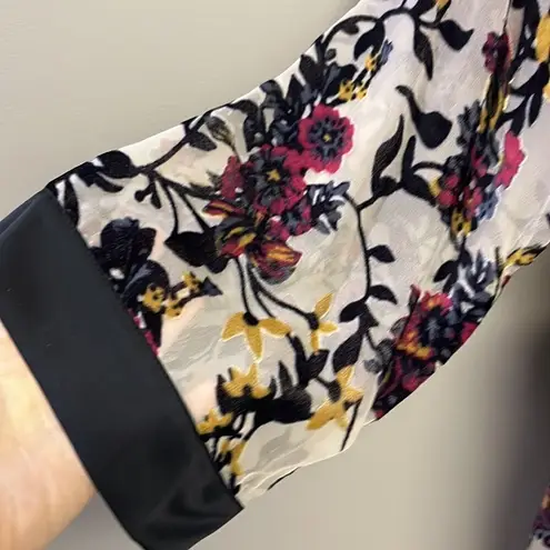 Tahari Women’s Velvet Mesh Sheer Floral Intimates Robe with Belt- Medium - Image 5