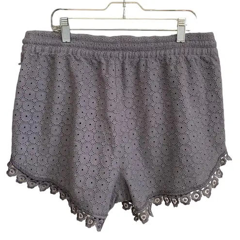 Kenzie Gray Cotton Eyelet Shorts Size Large White
