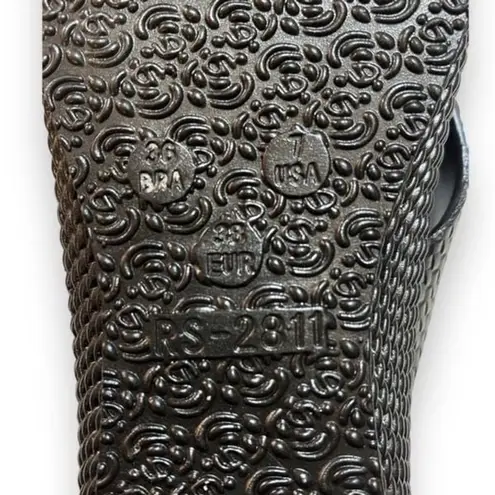 Beverly Hills Polo Club Beverly Hills Polo Hills Polo Club Floral Black Sandals Women’s Size 7