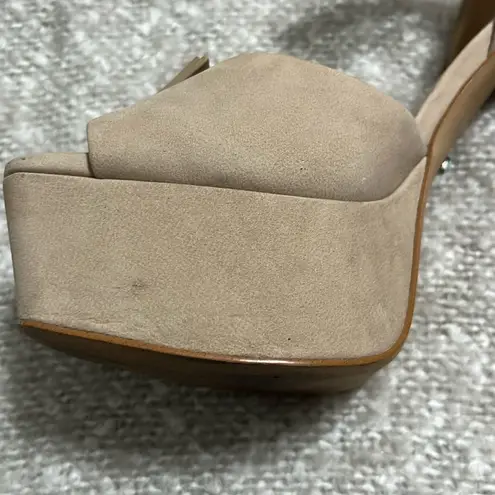 Gianni Bini  x Venita Aspen Sienna Taupe Suede Platform Dress Sandals