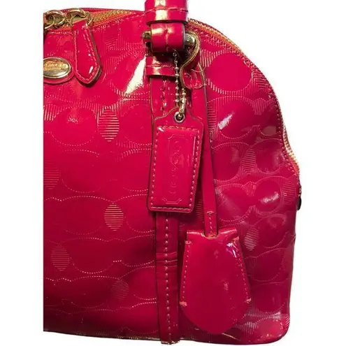 Coach Peyton Link C Embossed Patentā Leather Domed 32583 Raspberry Handbag