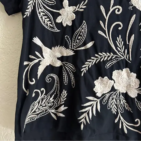 Johnny Was Frankie Everyday Tee Black White Cotton Embroidery V-Neck Size Small