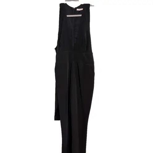 Harlyn Black Sleeveless Plunge V