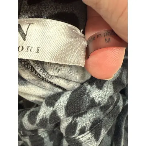 Natori Women’s 2 piece pant pajama set leopard size medium