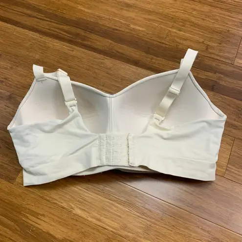 Truekind Wireless Comfort Bra Size 2XL Ivory Adjustable Straps Hook Eye Closure