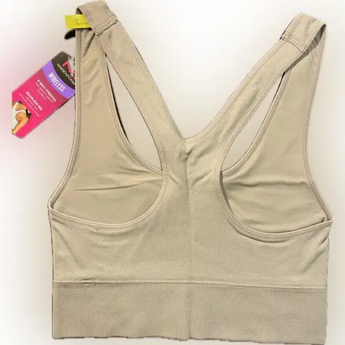 Maidenform NWT Wireless, Stretch, Seamless Rib Bra, Sandshell, M