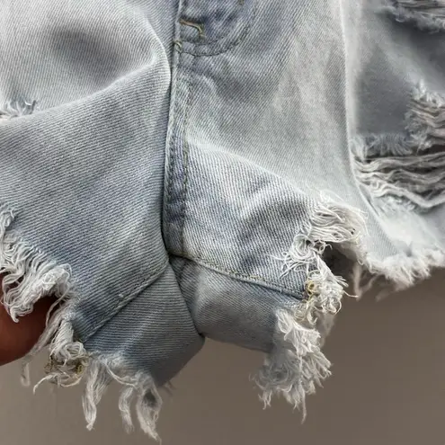 Aeropostale  Women Light Blue Denim Jean Cheeky Shorts‎ Distressed Ripped size 8