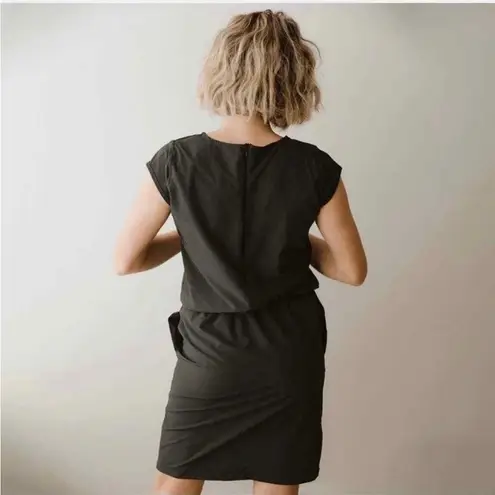 ALBION FIT Black Cap Sleeve Going Places Tie Waist Athletic Dress Sz.M