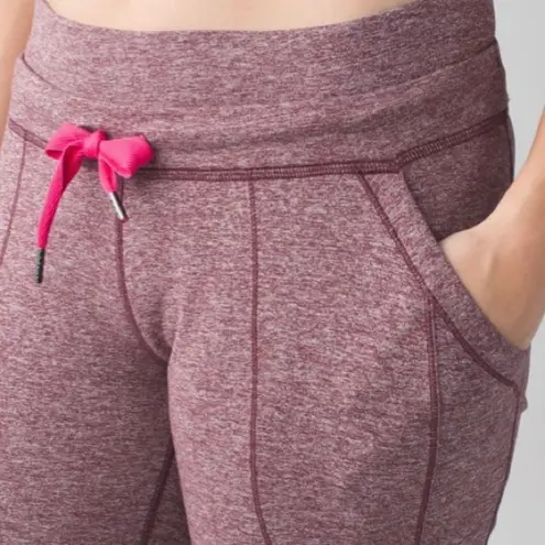 Lululemon Rare  Base Runner Pant III Bordeaux Pant Size 4 - Image 3