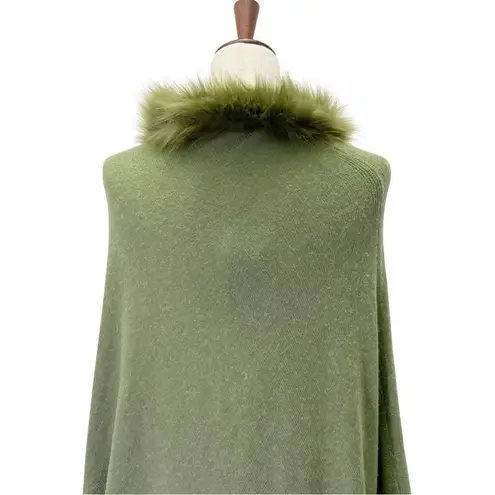 NWT La Marey 100% Cashmere Poncho Sweater Faux Fur Trim One Size Olive Green NEW