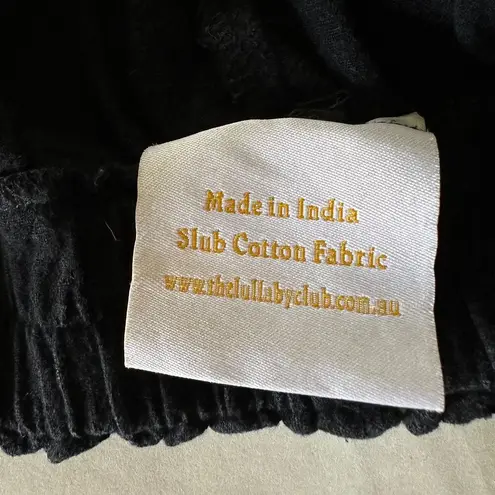 THE LULLABY CLUB | Breezy Textured Cotton Pull On Shorts | Small / Medium Black