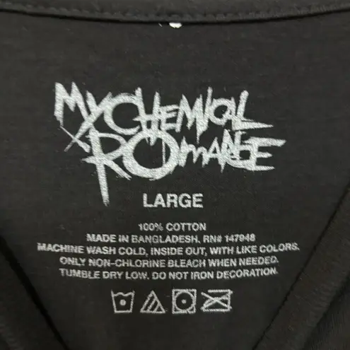 My Chemical Romance Black Parade Size Large they love me Tshirt size large