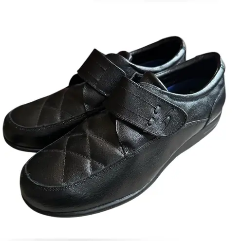 Womens Dr. Scholl's Black Leather Hook & Loop Closure