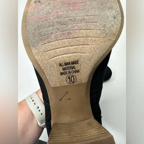 Soda Ripley Black Ankle Bootie Womens Size 10 Chunky Block Stacked Heel Lace Up