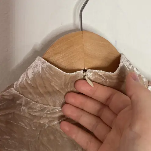 525 America mockneck champagne crinkled tank top size XS