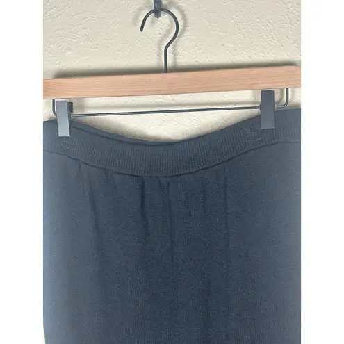 St. John Collection Skirt Size 8 Black Santana Knit Straight Pencil TINY FLAW