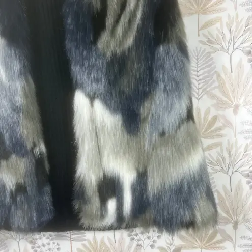 INC International Concepts Faux Fur Sweater Vest Women's S/M Black Gray Blue Size M