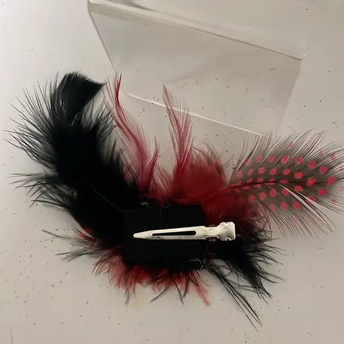 Feather black & red Hair