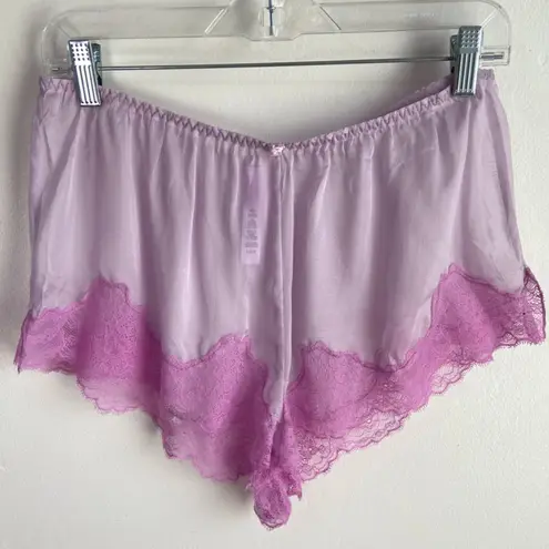 SKIMS NWOT Sugar Plum Romance Lace Shorts