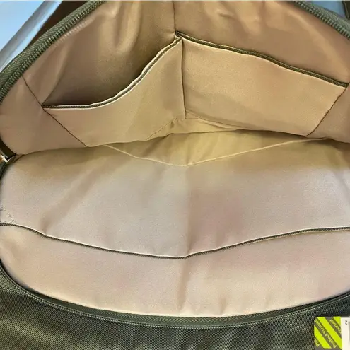 Travelon NWT Olive Green RFID Crossbody Bag Purse Inc RFID Wallet