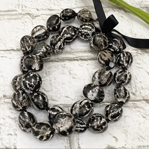 Kukui Nut HAWAIIAN Lei Black/White/Brown Oreo Crinkle Graduation 30” Necklace Black